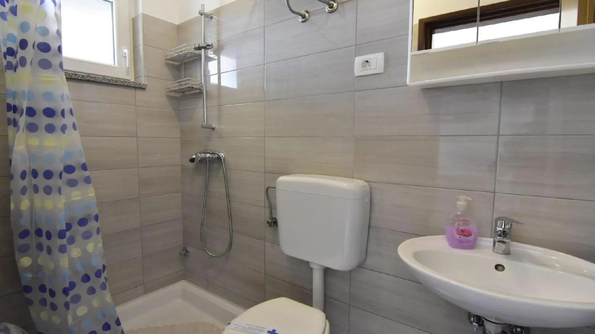 Neues Studio Mit Meerblick In Zambratija
